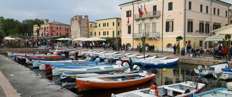 Die vier schönsten Orte am Gardasee: Bardolino, Malcesine, Peschiera und Verona