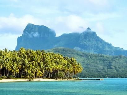 Reise in Französisch-Polynesien, Aranui 5 in Bucht