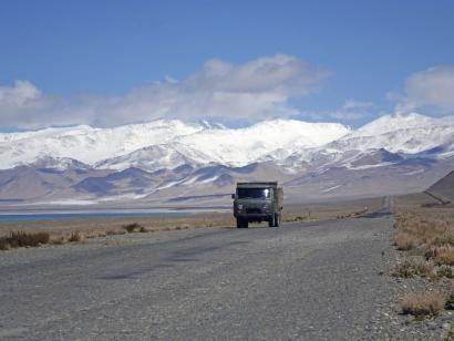 Große Seidenstraße Teil 1, 2 und 3 Vom Kaukasus zum Tienschan–7 Länder und unfassbare 9000 km in 49 Tagen lassen Traveller-Herzen höher schlagen
