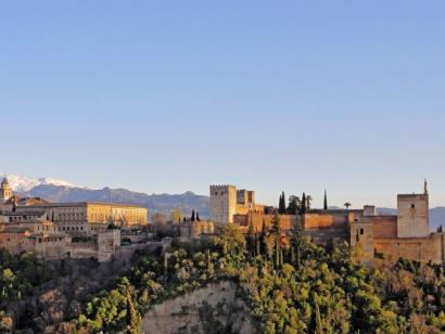 Reise in Spanien, Die berühmte Alhambra im Abendlicht