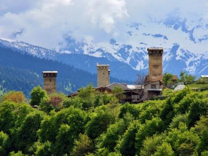 Verborgenes Swanetien – Wanderparadies im Kaukasus Die schönsten Etappen in einer der ursprünglichsten Regionen Georgiens und alles ohne Zeltübernachtungen