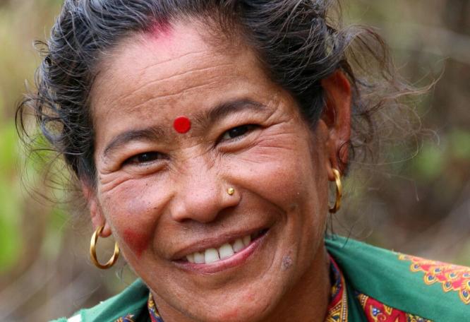 Reise in Nepal, Frau in Nepal bei Ramkot