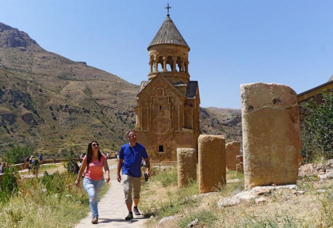 Reise in Armenien, Besichtigung der Klosteranlage von Noravank