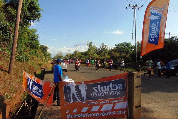 Reise in Tansania, Der Kilimanjaro-Marathon und Besteigung