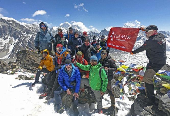 Reise in Nepal, Trekking nach Phakding (2610 m)