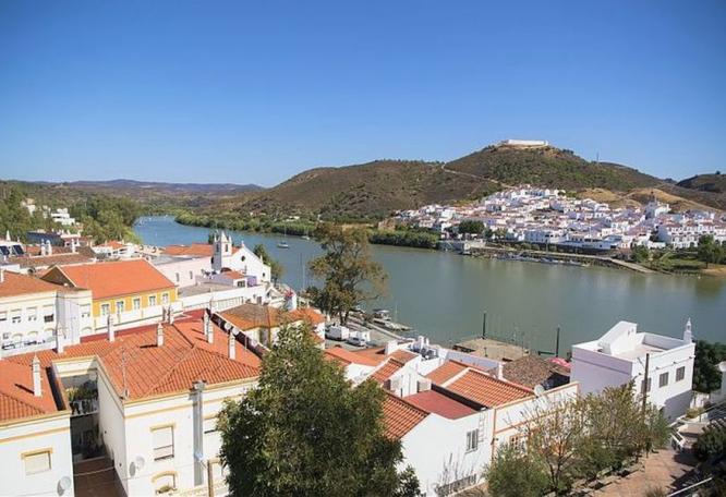 Reise in Portugal, Blick auf den Rio Guadiana