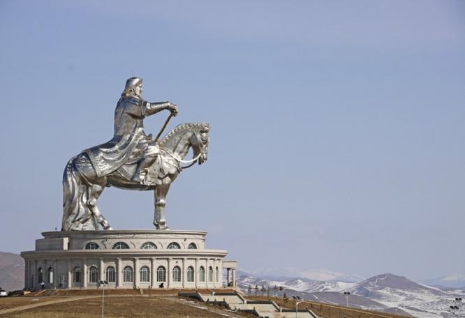 Reise in Russland, Gigantisches Dschingis Khan-Denkmal