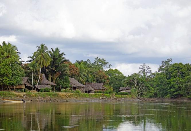 Reise in Papua-Neuguinea, Dorf im Sepik