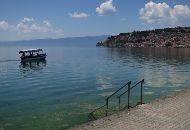 Reise in Albanien, Der ruhige See bei Ohrid Stadt