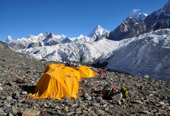 Reise in Pakistan, Auf dem Gondogoro La mit Blick auf K2 und Broad Peak