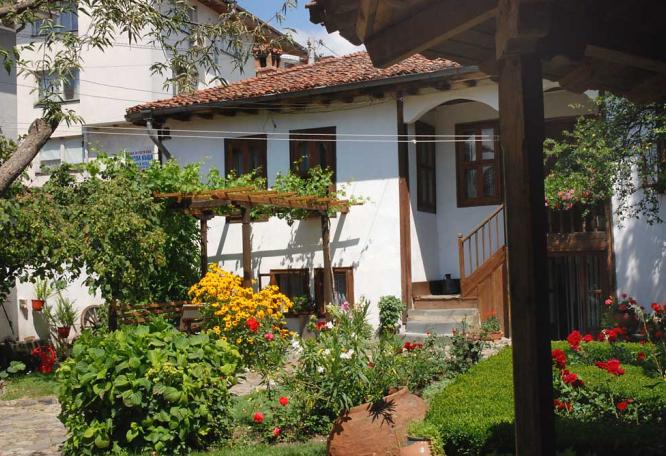 Reise in Bulgarien, Garten im Tsutsova Haus Kalofer