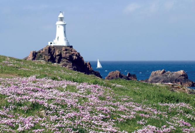 Reise in Vereinigtes Königreich, Corbière Lighthouse © Jersey Image Library
