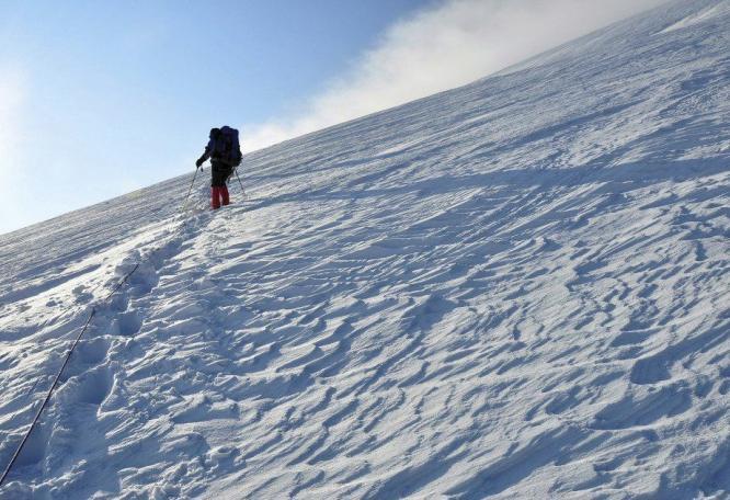Reise in Georgien, Gipfelaufschwung am Elbrus: Gleich ist es geschafft!