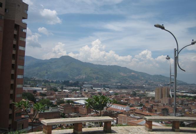Reise in Kolumbien, Kolumbien Familienreise - Kolumbien for family - Blick auf Medellin