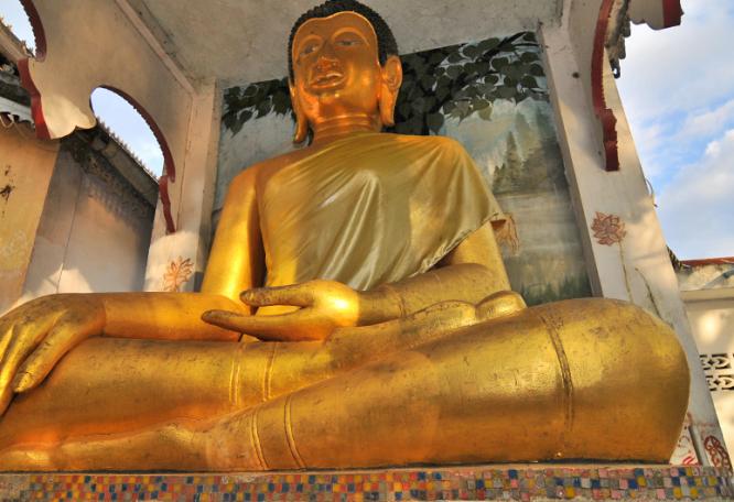 Reise in Kambodscha, Goldener Buddha in Luang Prabang