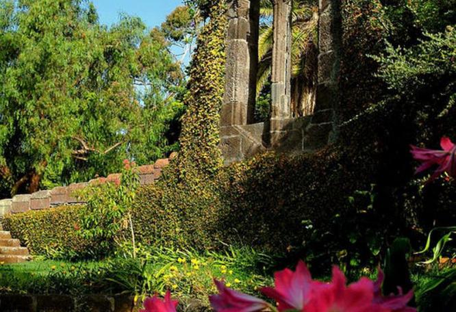 Reise in Portugal, Romantischer Garten auf Madeira