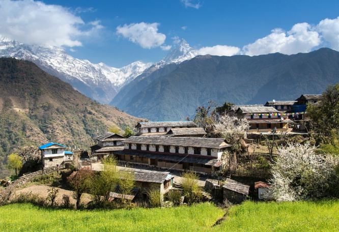 Reise in Nepal, Gebetsfahnen am Dhaulagiri