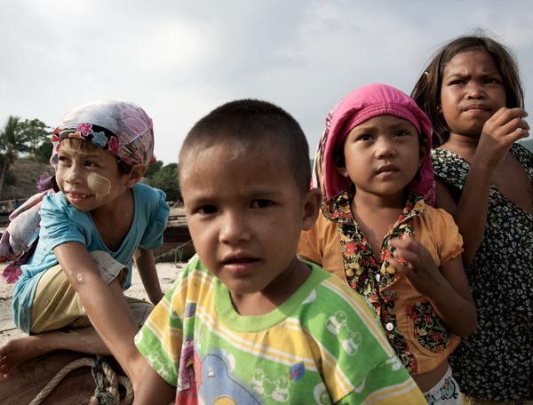 Reise in Myanmar, Mokenkinder