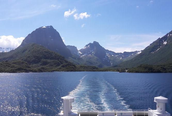 Reise in Norwegen, Unterwegs mit der Hurtigrute
