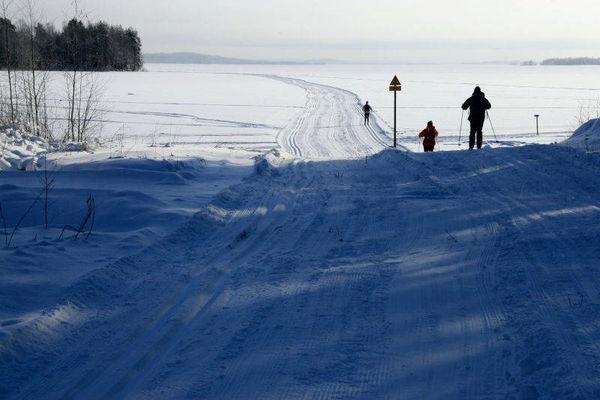 Reise in Finnland, Skiwanderung von Gasthaus zu Gasthaus