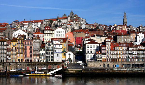 Reise in Portugal, Blick auf die Altstadt Portos