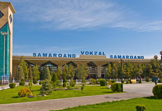 Reise in Usbekistan, Bahnhof von Samarkand