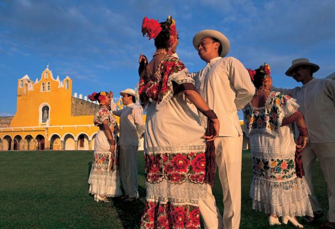Reise in Mexiko, Gelebte Tradition in Izamal