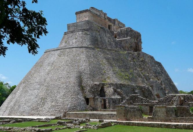 Reise in Mexiko, Adivino-Pyramide in Uxmal, Ruinenanlage der Maya