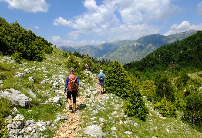 Reise in Albanien, Wanderung mit traumhaften Bergpanorama