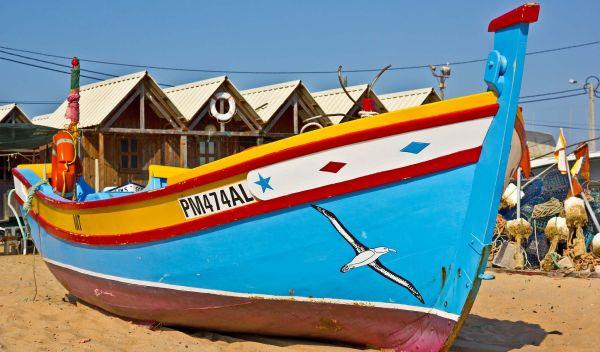 Reise in Portugal, Ein Fischerboot an der Algarve