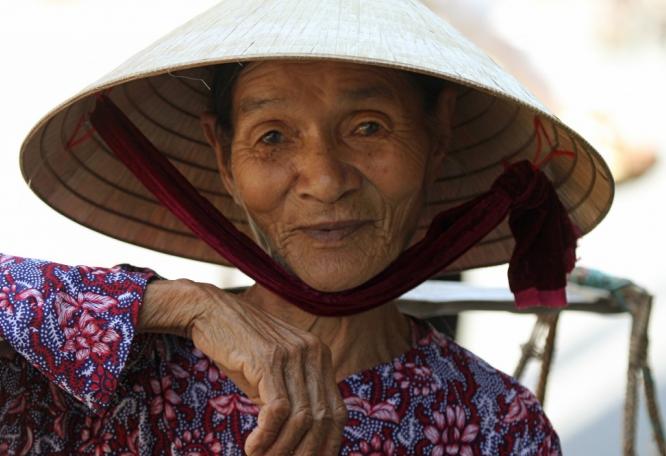 Reise in Vietnam, Netze reparieren nach dem Fang