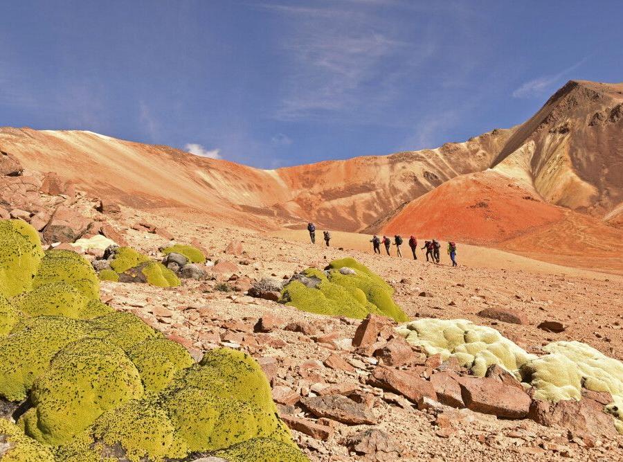 Reise in Bolivien, Wanderung in den farbenfrohen Hügeln der Suriplaza