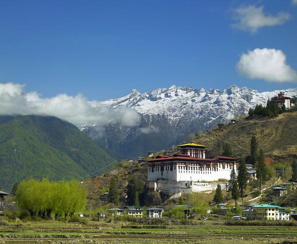 Reise in Bhutan, Bhutan - Durchquerung von Ost nach West