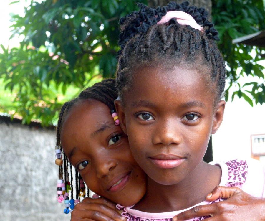 Reise in São Tomé & Principe, Mädchen auf Sao Tome