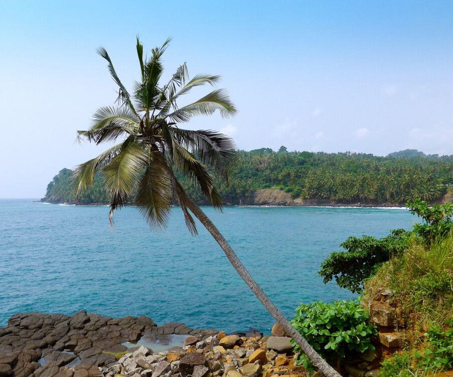 Reise in São Tomé & Principe, Küstenlandschaft auf Sao Tome und Principe