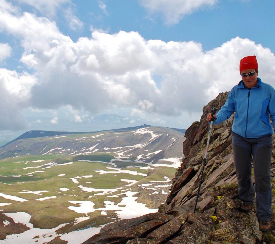 Reise in Armenien, Aufstieg zum Aragats
