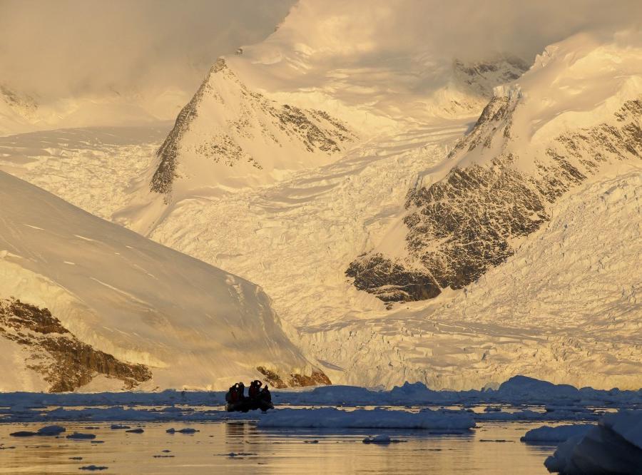 Reise in Antarktis, Terra Incognita – Abenteuer am Polarkreis Expeditionskreuzfahrt Antarktische Halbinsel • South-Shetland-Inseln